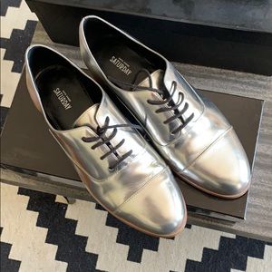 Kate Spade Saturday silver leather oxfords size 6
